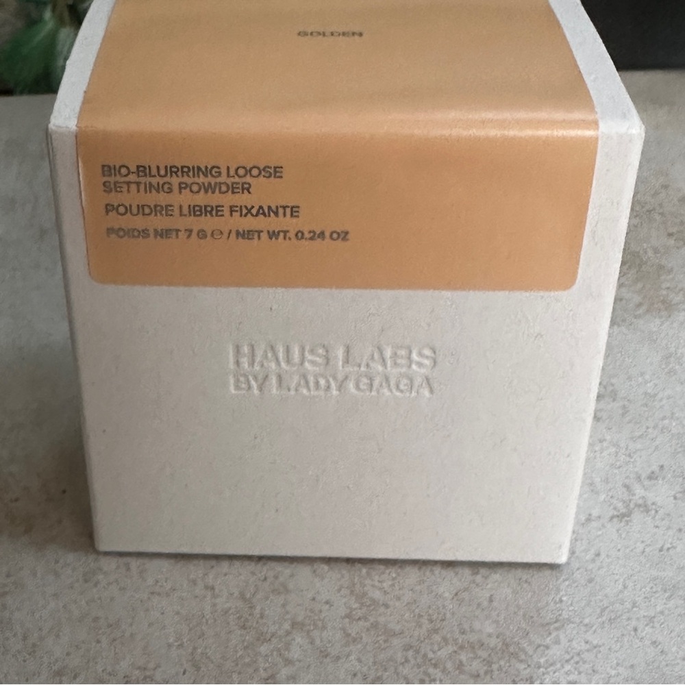 Haus Labs By Lady Gaga Bio-Blurring Setting Powder in Golden
